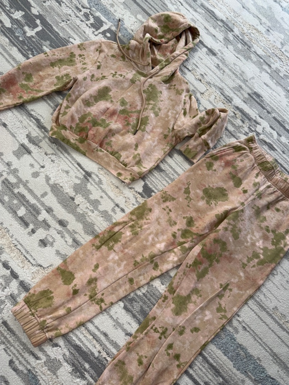 Two piece set